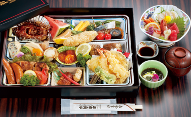折付御膳料理（仕出し用）お持ち帰りにも便利な折付のお膳料理です。